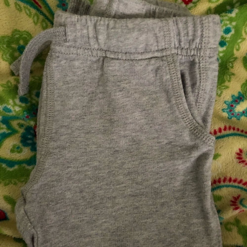 Outfit - Picture 3 of 3